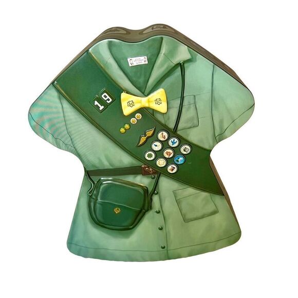 Girl Scout Tin Uniform Shaped 2019 Limited Edition Badges - Picture 1 of 9